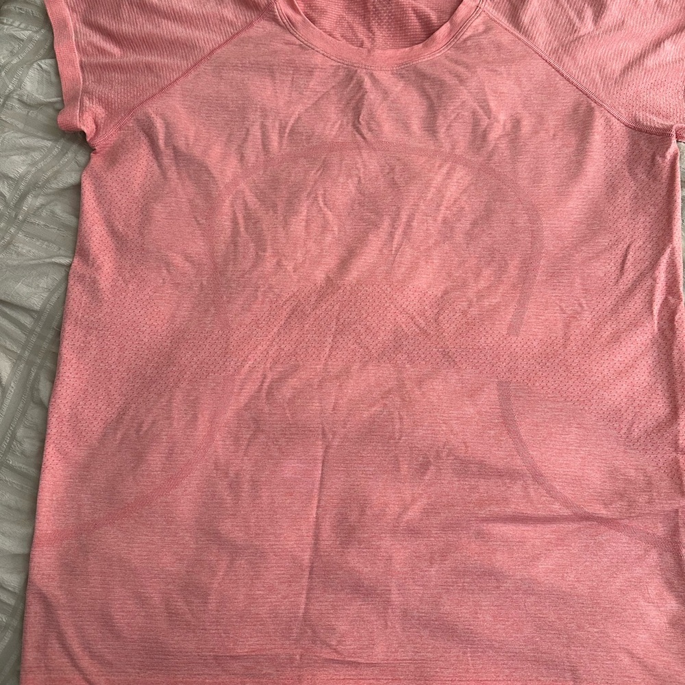 lululemon athletica Coral Short Sleeve Tee